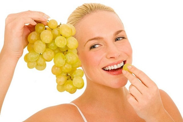 Cách làm đẹp da bằng quả nho