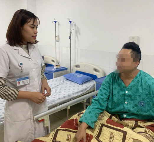 Hà Nội: Cứu sống bệnh nhân nam 40 tuổi vỡ ruột non, dập nát đại tràng do cột bê tông mắc võng đổ
