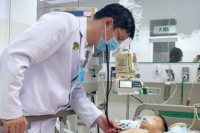 TP. Hồ Chí Minh: Điều trị tích cực cho bé trai 6 tuổi nguy kịch do bị điện giật