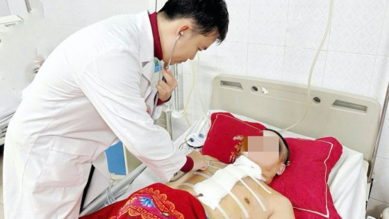 Thanh Hóa: Cứu sống nam bệnh nhân bị mảnh gỗ đâm thủng động mạch