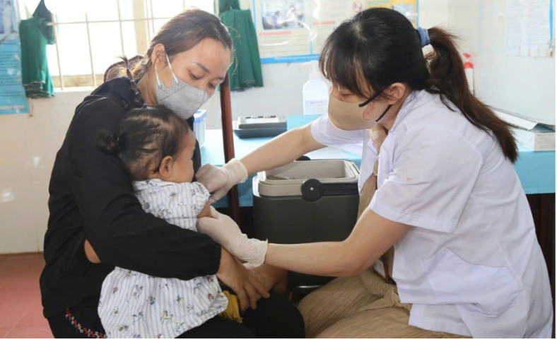 Đắk Lắk: Triển khai tiêm phòng sởi cho hơn 42.000 trẻ em