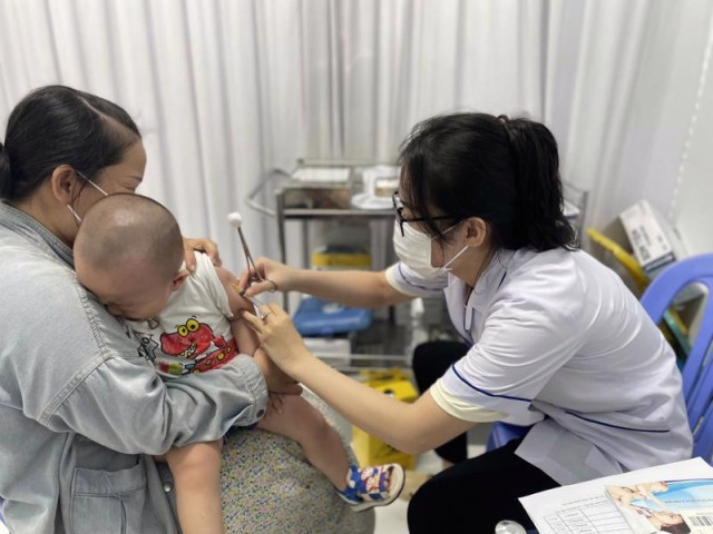 Bộ Giáo dục và Đào tạo: Phối hợp đẩy nhanh tiêm chủng vaccine phòng, chống bệnh sởi