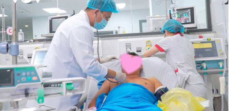 Cần Thơ: Cứu sống tài xế ngưng tim ngã gục trên vô lăng