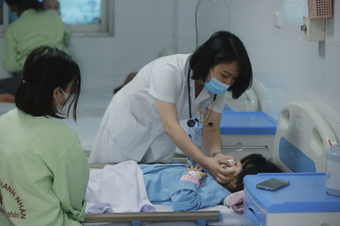 Hà Nội: Kiểm soát nhiễm khuẩn, phòng lây nhiễm chéo bệnh sởi trong các cơ sở y tế