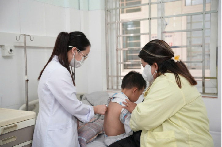 Quảng Ninh: Điều trị cho 5 ca sốt phát ban nghi sởi, chủ yếu là trẻ em dưới 5 tuổi và người chưa tiêm phòng