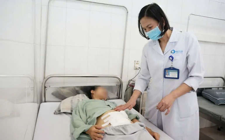 Quảng Ninh: Cứu sống người phụ nữ sốc mất máu do chửa ngoài tử cung hiếm gặp