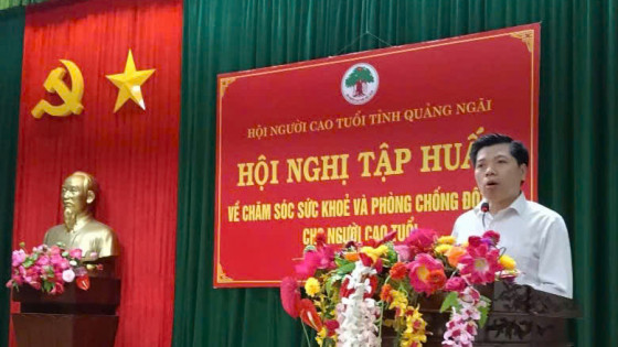 Quảng Ngãi: Tập huấn về chăm sóc sức khỏe và phòng chống đột quỵ cho người cao tuổi