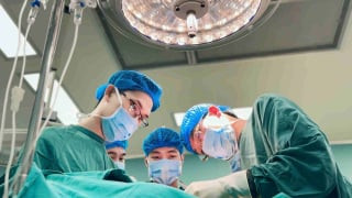 Hà Nội: Người phụ nữ 54 tuổi suýt mất bàn chân vì một nốt ruồi nhỏ