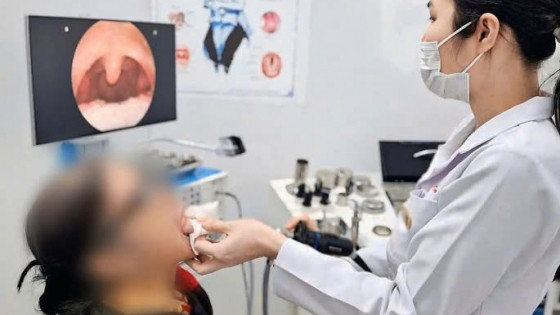 Hà Nội: Gắp thành công dị vật nằm sâu trong amidan cho cụ bà 79 tuổi