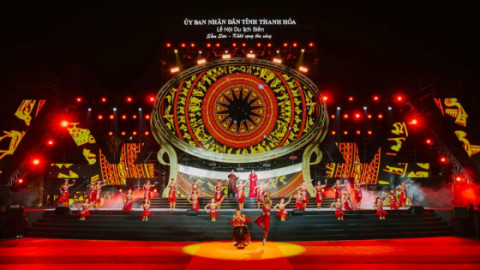 Thanh Hóa: Rực rỡ đêm khai mạc Lễ hội du lịch biển Sầm Sơn 2025