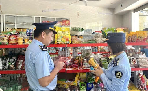 Hà Nội: Xử phạt hàng loạt cơ sở buôn bán hàng hóa không minh bạch nguồn gốc, xuất xứ