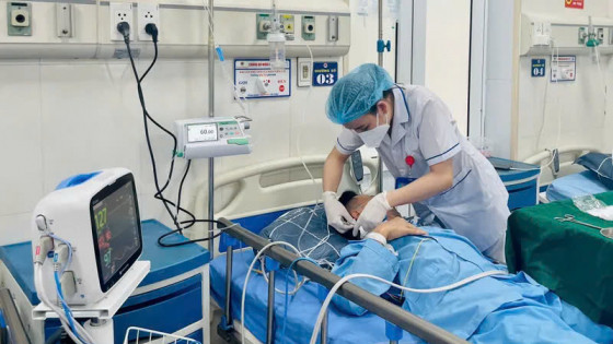 Phú Thọ: Cấp cứu thành công bệnh nhân 38 tuổi bị hen phế quản ác tính nguy kịch