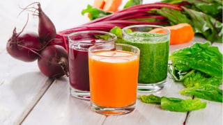 Những loại nước ép tự nhiên giúp "chống nắng" ngày hè