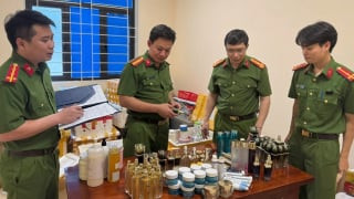 Triệt phá cơ sở sản xuất, buôn bán mỹ phẩm giả số lượng "khủng"