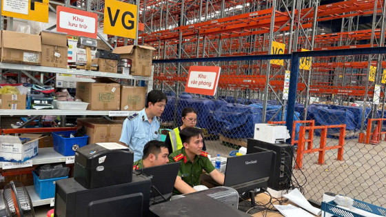 Bắc Ninh: Kiểm tra Công ty Á Châu, thu giữ hàng trăm nghìn sản phẩm nhập lậu