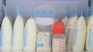 Hướng dẫn trữ và rã đông sữa cho mẹ bỉm an toàn và hiệu quả