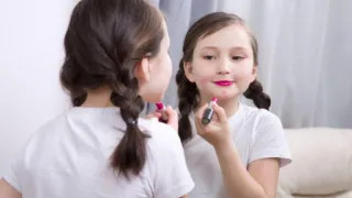 Dấu hiệu nhận biết trẻ dậy thì sớm