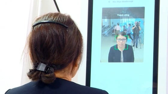 "Tạm biệt" xếp hàng khi đăng ký khám chữa bệnh