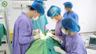Phú Thọ: TTYT khu vực Thanh Ba phẫu thuật cắt toàn bộ tuyến giáo bướu nhân hai thuỳ tuyến giáp