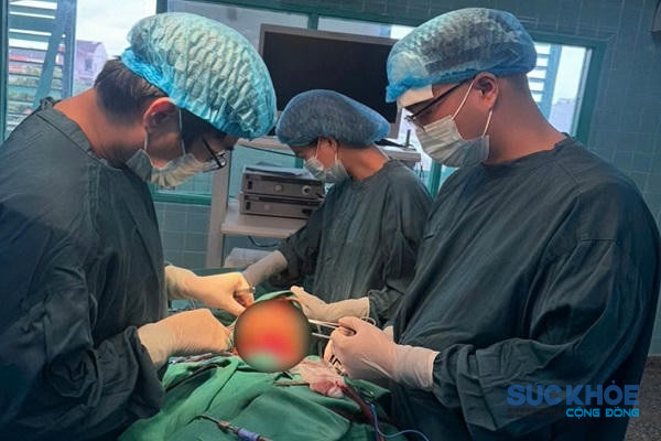 Cứu sống ngoạn mục nam sinh 17 tuổi bị dây điện cứa đứt khí quản