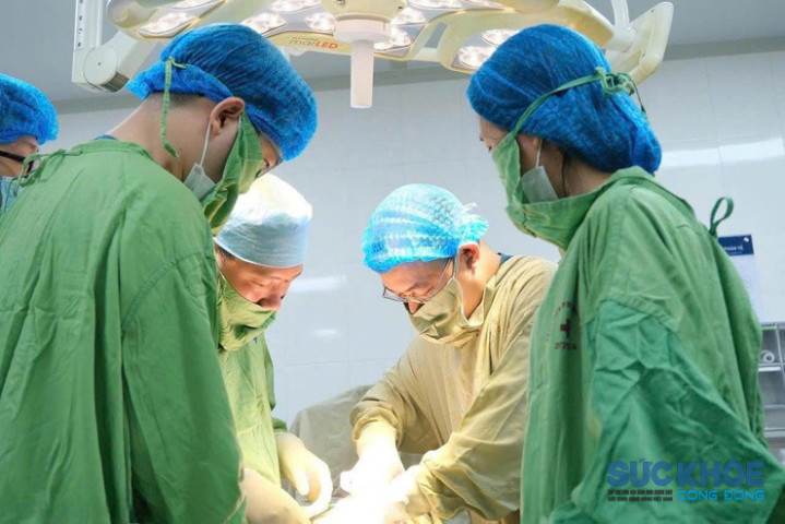 Kỳ tích: Mẹ con sản phụ mang thai lần 4 với rau tiền đạo trung tâm "vượt cạn" an toàn