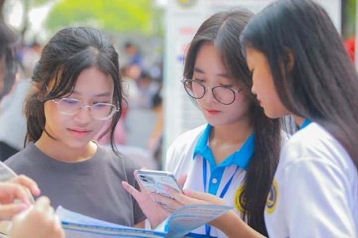 Bộ GD&amp;ĐT: Hơn 10 triệu hồ sơ học bạ và văn bằng được số hóa, chuẩn bị tích hợp lên VNeID