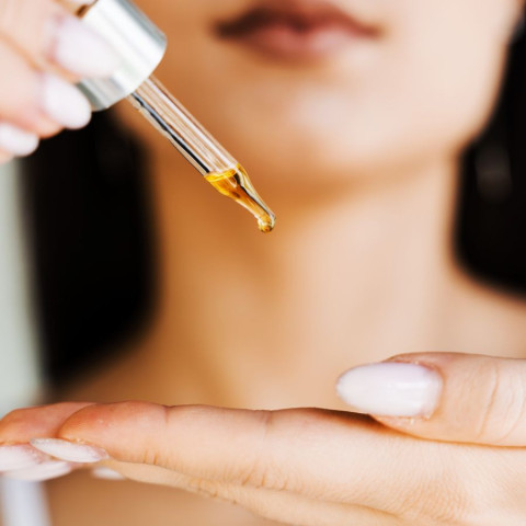 Thời điểm tốt nhất để dùng vitamin C dưỡng da?