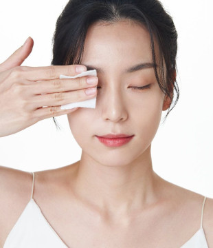 Những cách tận dụng bông tẩy trang giúp da tăng độ đàn hồi