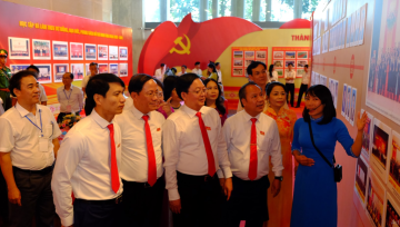 Khai mạc Triển lãm ảnh "Đảng bộ tỉnh Gia Lai -Tự hào viết tiếp truyền thống vẻ vang”
