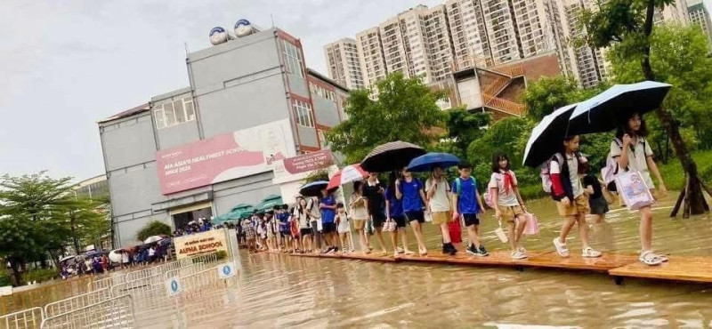 Hà Nội cho hơn 2,3 triệu học sinh nghỉ học ngày 6/10 để phòng chống bão số 11