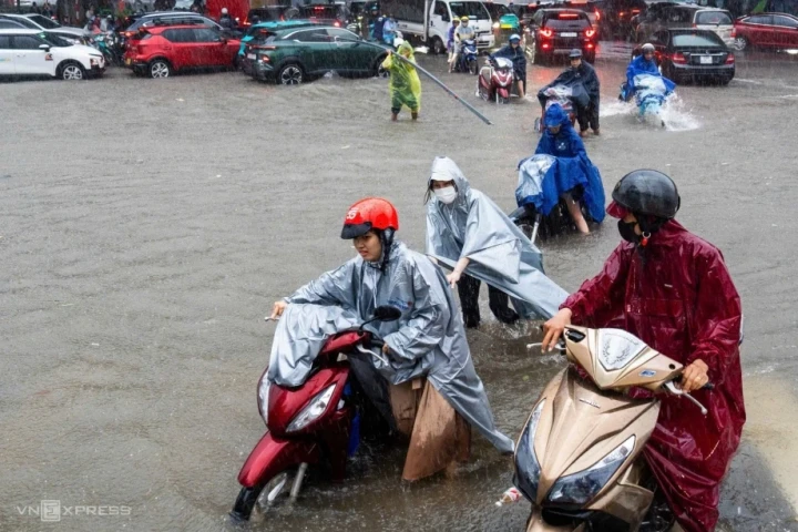 Chủ động bảo đảm an toàn tính mạng và tài sản cho người dân trong bão số 11