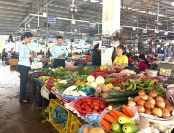 Thanh Hóa kiểm tra, kiểm soát nguồn cung, giá cả hàng hóa thiết yếu sau bão