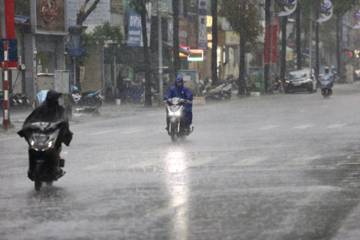 Cảnh báo mưa lớn và ngập lụt tại Hà Nội
