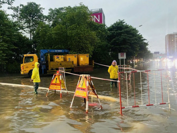Hà Nội: 122 điểm ngập nước, trong đó 23 điểm ngập sâu, không lưu thông được