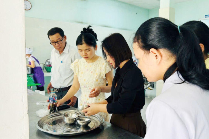 TP. Huế: Kiểm tra giám sát công tác phòng chống dịch và vệ sinh trường học trên địa bàn