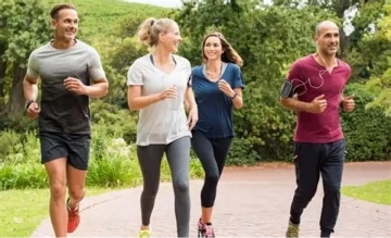Có nên đi bộ ngay sau bữa ăn?