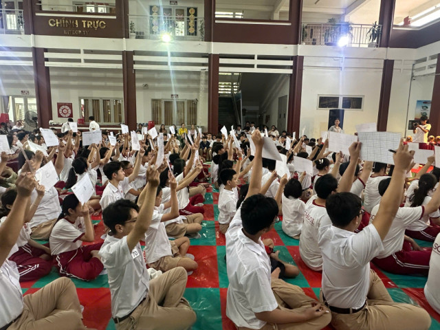 Trường Ischool Nha Trang tổ chức chương trình ngoại khóa  chống “bắt cóc trực tuyến”