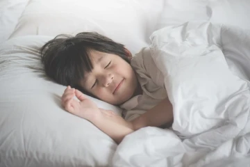 Làm gì trước khi ngủ để tăng chiều cao?