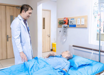 Cụ bà 86 tuổi bị sa trực tràng nhiều năm được phẫu thuật thành công nhờ kỹ thuật Delorme