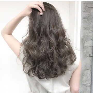 Chải tóc sai cách: “Thủ phạm thầm lặng” khiến tóc khô xơ, gãy rụng