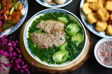 Tại sao phải cho muối vào khi giã cua đồng?