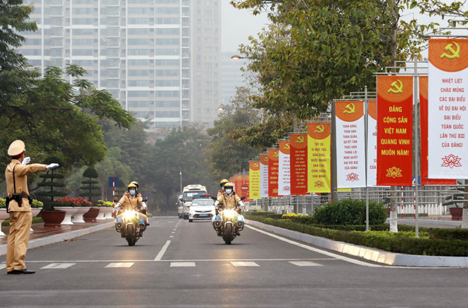 Hà Nội thực hiện phân luồng giao thông một số tuyến đường từ ngày 15 - 17/10/2025