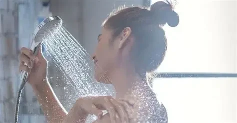 Bí quyết tắm đúng cách giúp da sáng khỏe mà không cần mỹ phẩm