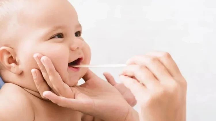 Trẻ chậm mọc răng nên làm gì?