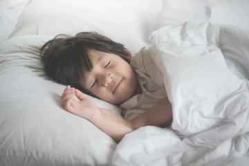 Làm gì trước khi ngủ để tăng chiều cao?