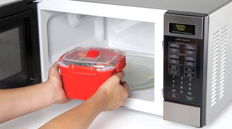Sử dụng lò vi sóng sai cách và tác hại cho cơ thể