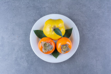 Đối tượng nào không được ăn quả hồng?