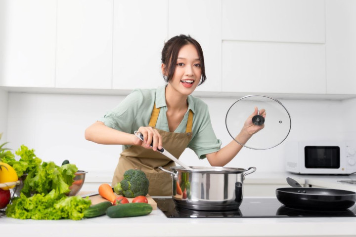 Khi nào nên cho muối vào món ăn để giữ trọn dinh dưỡng và hương vị?