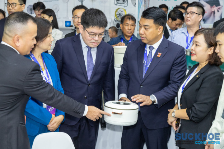 IEAE 2025: Hàng loạt sản phẩm công nghệ chăm sóc sức khoẻ cộng đồng gây chú ý