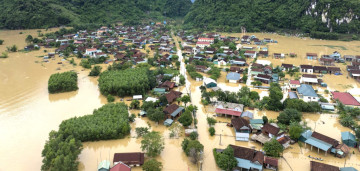 Dự báo Biển Đông sắp có bão, miền Trung vẫn mưa to, lũ trên các sông đang lên lại